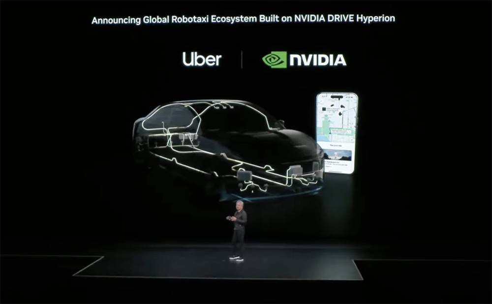 黄仁勋重大发布!英伟达突破5万亿美元,一夜赢麻