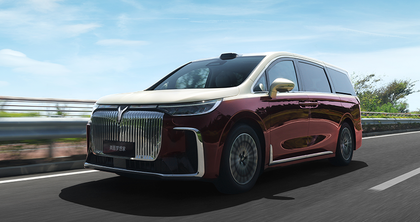 上市18小时订单破万！新款岚图梦想家32.99万起售，上车华为ADS 4与鸿蒙座舱5