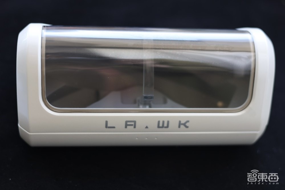 深度体验李未可首款AR眼镜：戴着AR眼镜骑行，数字人提供导航服务