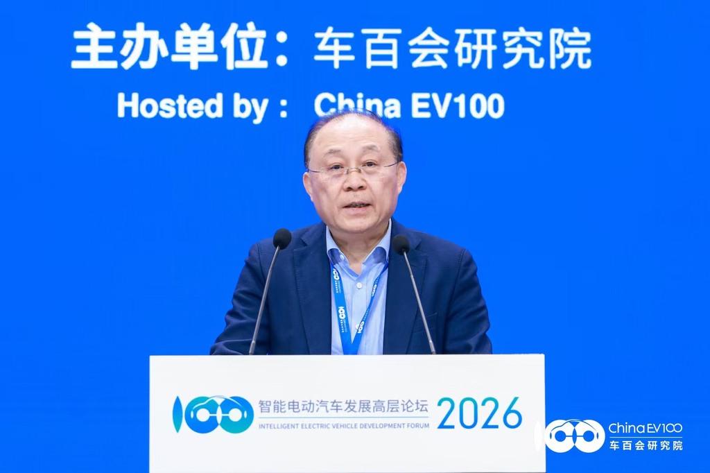 27位大佬扯下车圈遮羞布！智驾靠吹、增量不增利，电池芯片成本占比过半