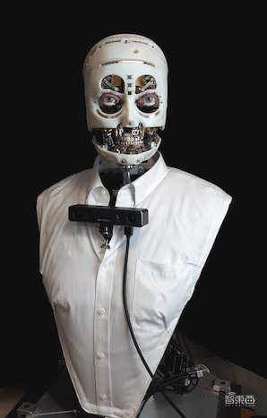 迪士尼推出首款微表情机器人!能“眉目传情”