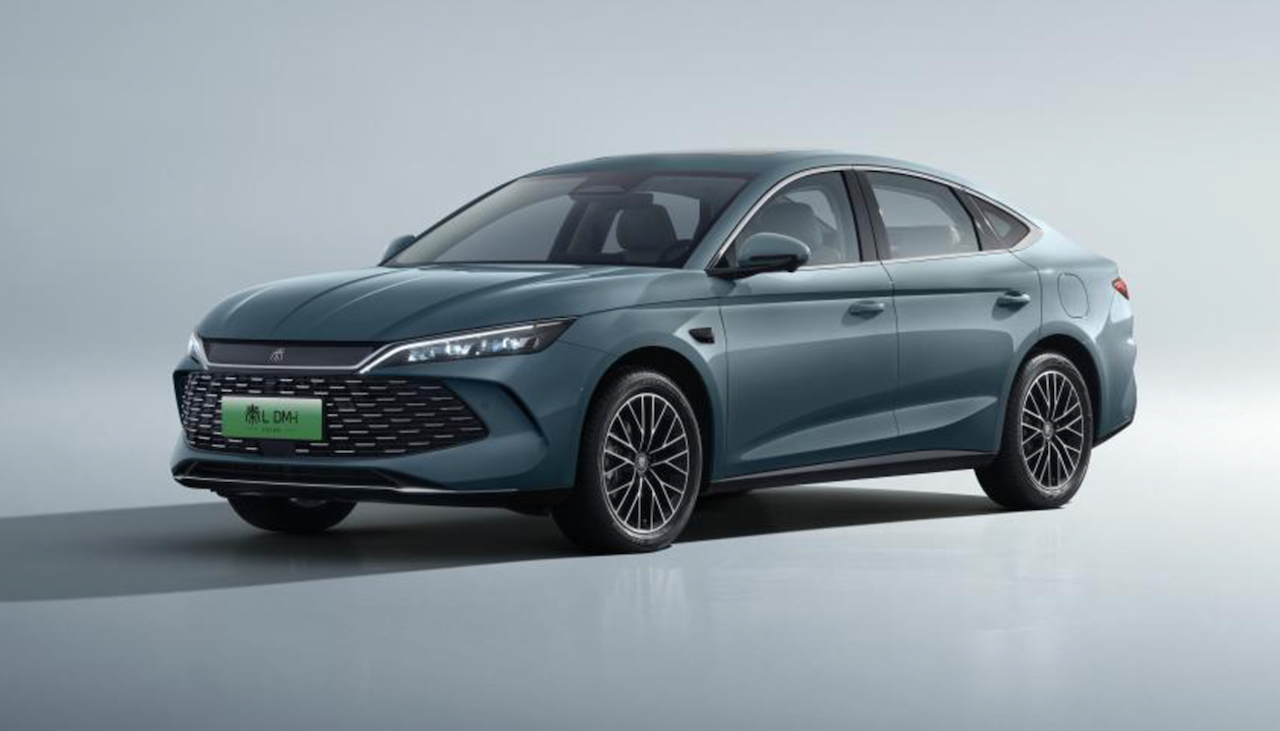 比亚迪秦家族新款7.98万起售！爆胎稳定系统上车，综合续航超2000km