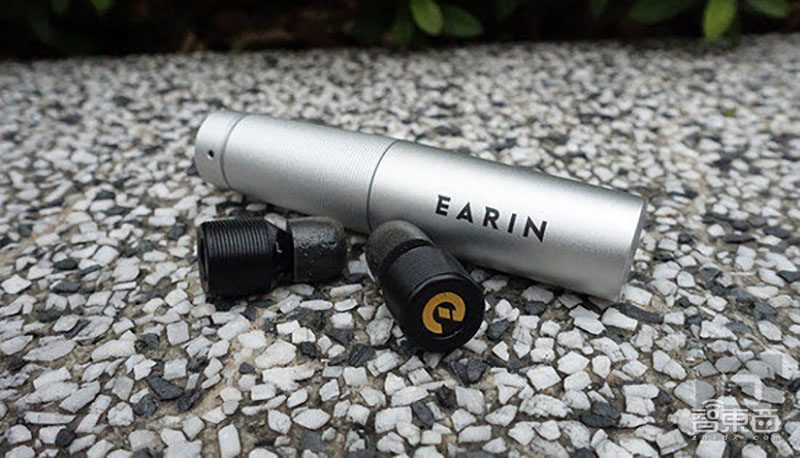 一年卖上亿台,比手机还赚钱!TWS耳机背后15家芯片公司混战