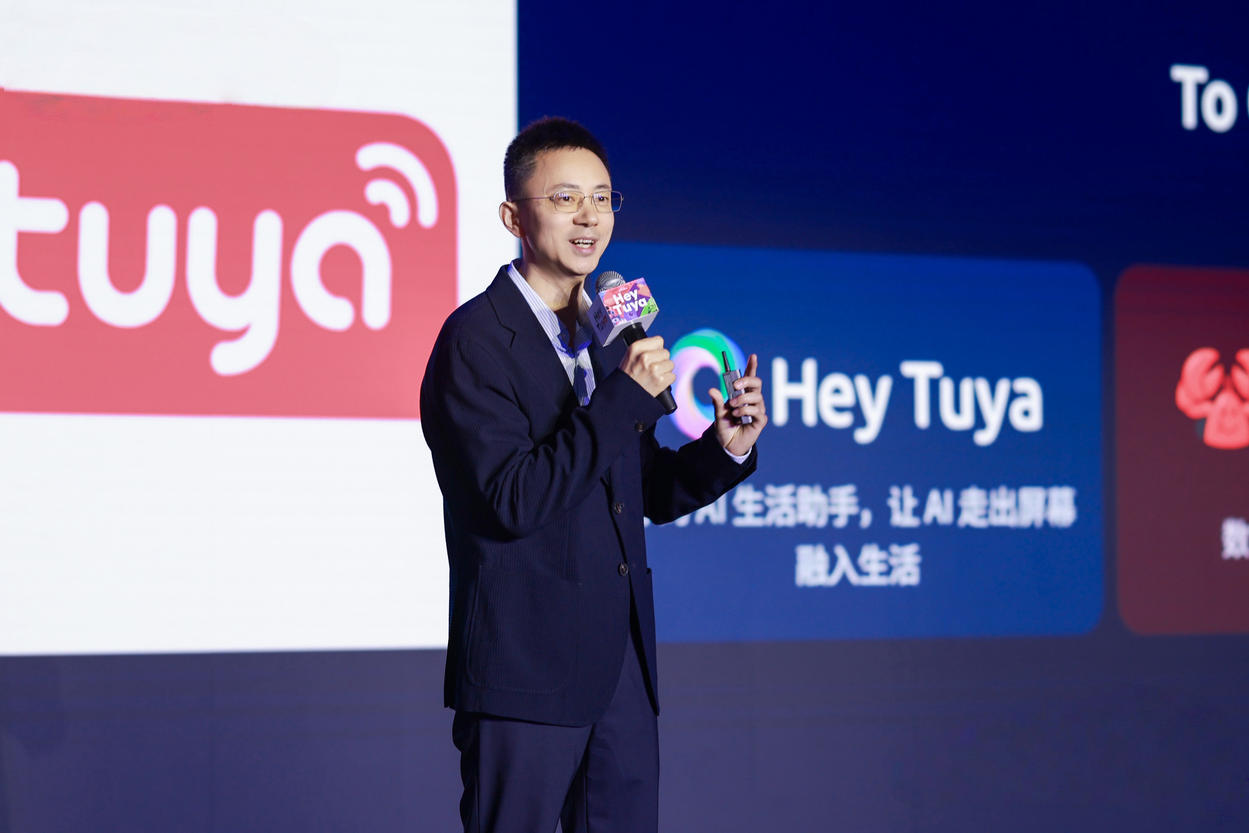 独家对话涂鸦“班长”：从AI家庭、机器人到能源，Agent时代需要生态共赢