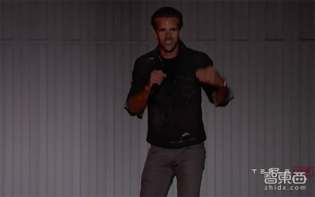 特斯拉Model3交付全程干货!马斯克激动得说不上话