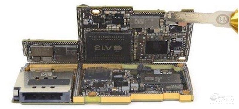 iPhone 11 Pro拆机!还是英特尔基带芯片,电池结构有大变化