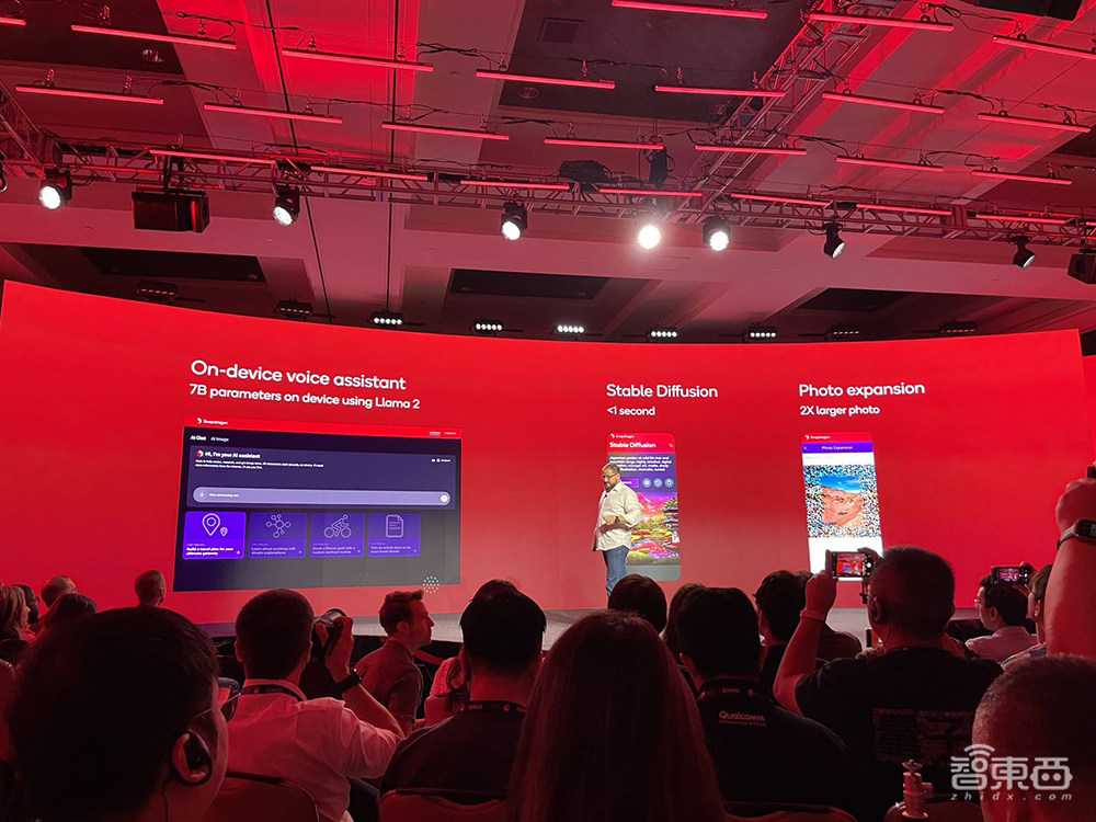高通甩出最强芯片三件套！手机跑100亿参数大模型，PC芯片逆袭苹果英特尔