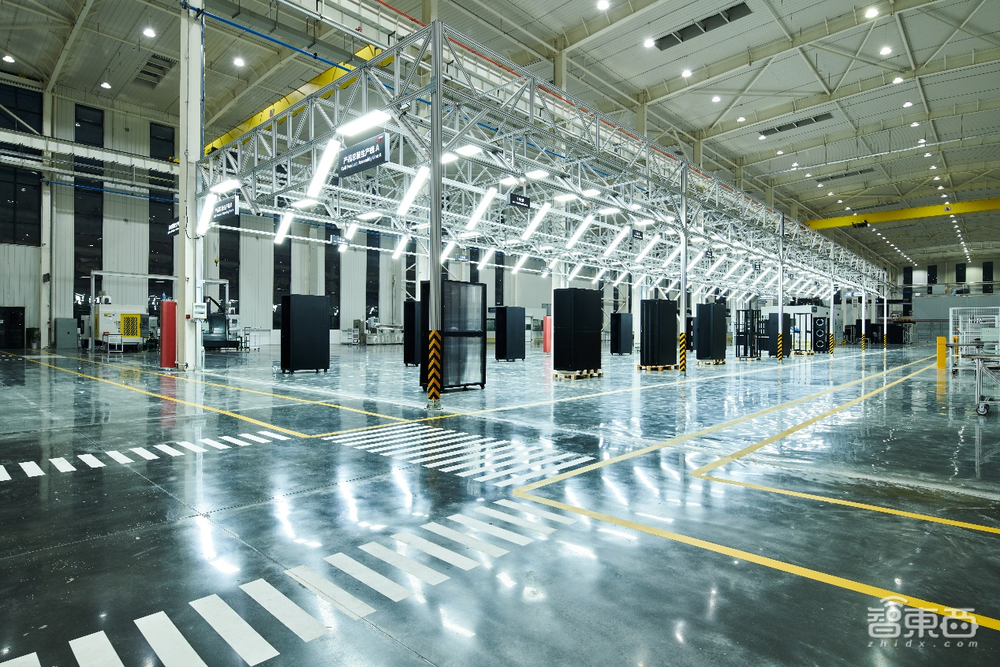 化繁为简!曙光数创推出一体化风液混冷数据中心,青岛产业创新基地启动