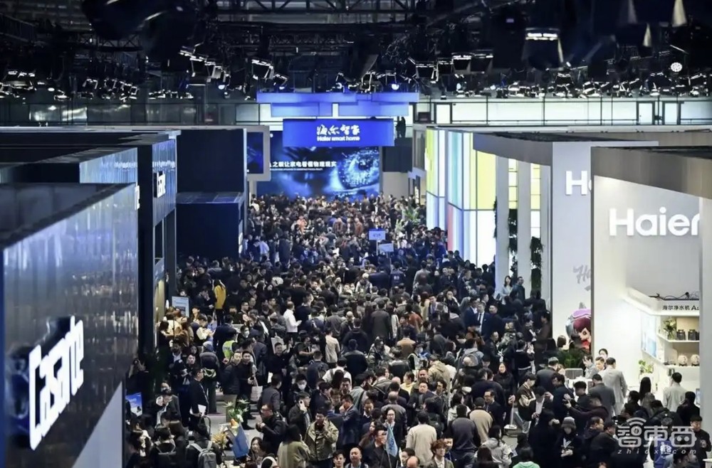 DeepSeek横扫家电圈！暴走三万步，带你看尽AWE最火AI黑科技