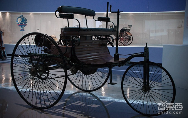 智车之路 | 奔驰“认怂”自动驾驶背后