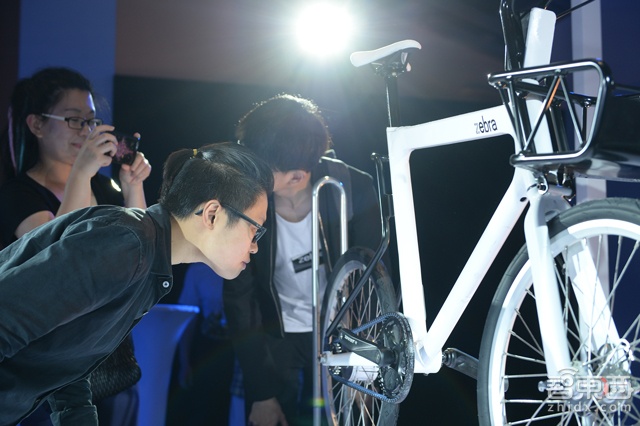 Zebra智能自行车首秀  电池仓设计神秘
