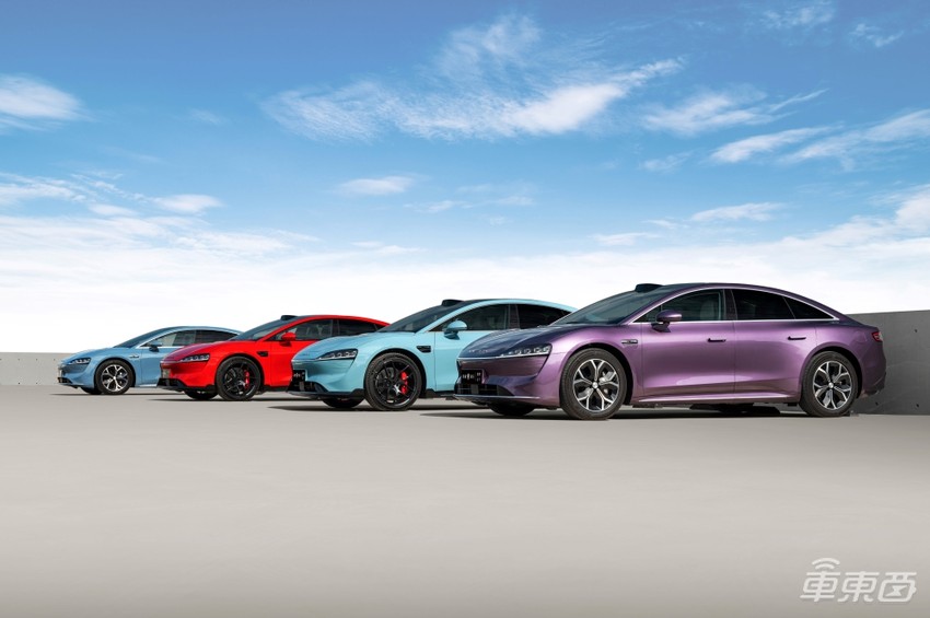 智界新S7广州车展首秀!余承东:正式售价有惊喜