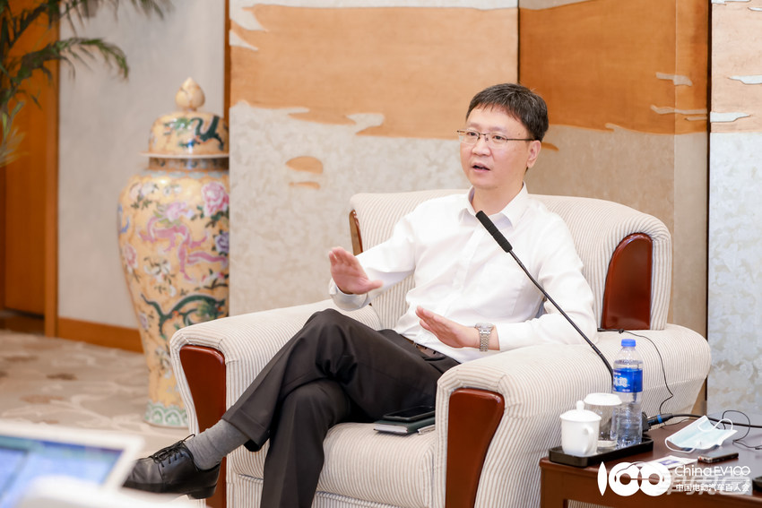 大唐高鸿任世岩：V2X技术路线已成定局，超越DSRC成绝对主流