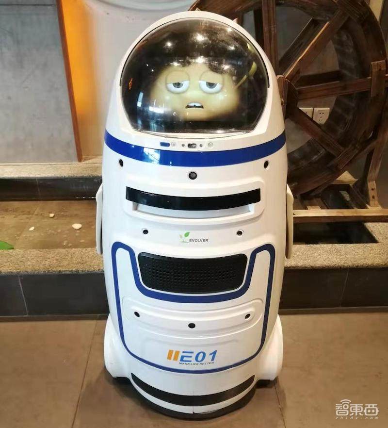 机器人进驻商场,落地使用实地探访