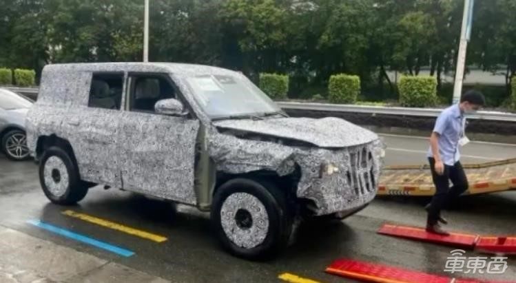 80万起!比亚迪最贵新车,卖得过奔驰大G路虎卫士吗?