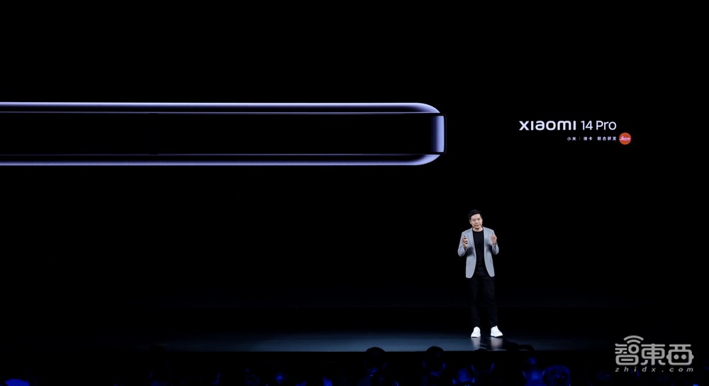小米澎湃OS来了！AI大模型加持，瞄准人车家，14系列首发第三代骁龙8