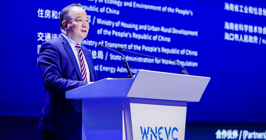 曾毓群再放狠话:有了换电技术,买车只买车身就行!