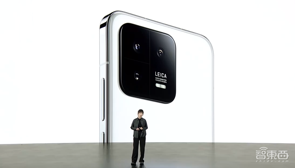 雷军登台亮出小米13系列,秀首款迷你主机,MIUI 14上能“养猫”