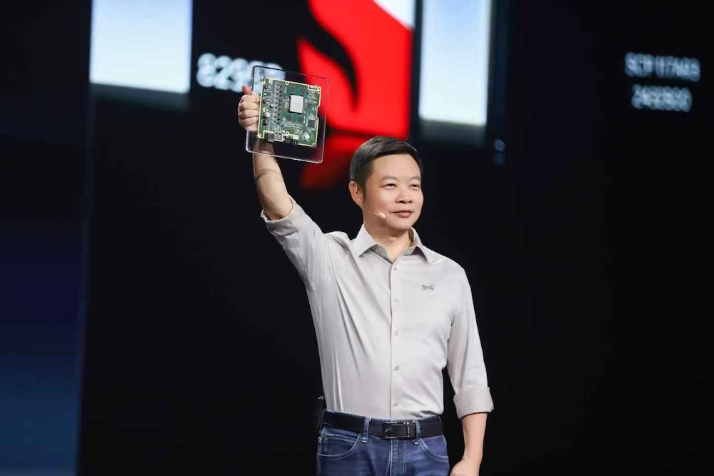 拼了！比特斯拉便宜6.8万开卖，小鹏G7二战Model Y