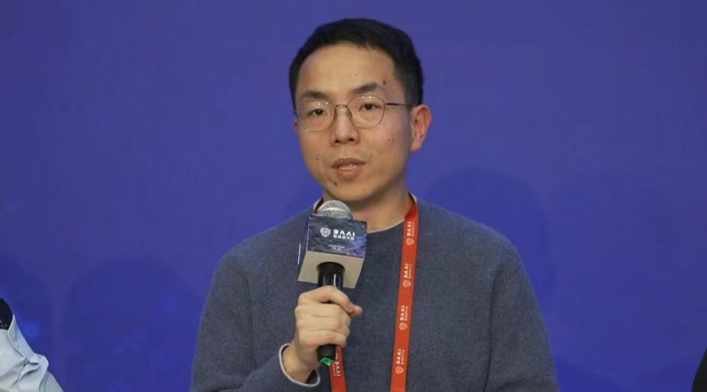 100亿都不够烧！机器人公司CEO们给出新判断：具身智能不能再照搬LLM