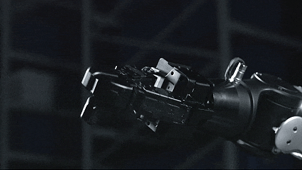 没上春晚的人形机器人，到底在 “卷” 什么？