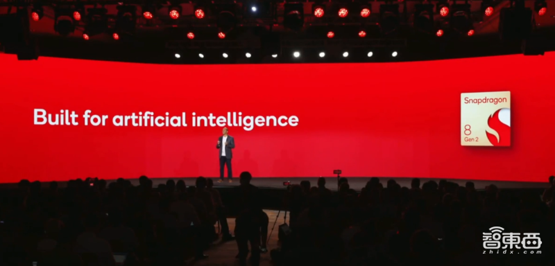 当AI深入芯片的每一条“毛细血管”，智能手机体验还能有怎样不同？