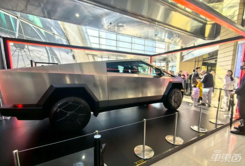 绿牌特斯拉赛博皮卡现身天津街头!二手平台抬价到350万,曾有国内车主200万购入