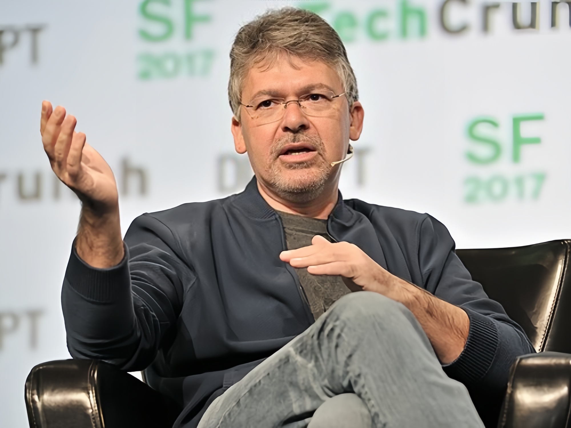 苹果AI团队再失4名华人,加入Meta和谷歌DeepMind