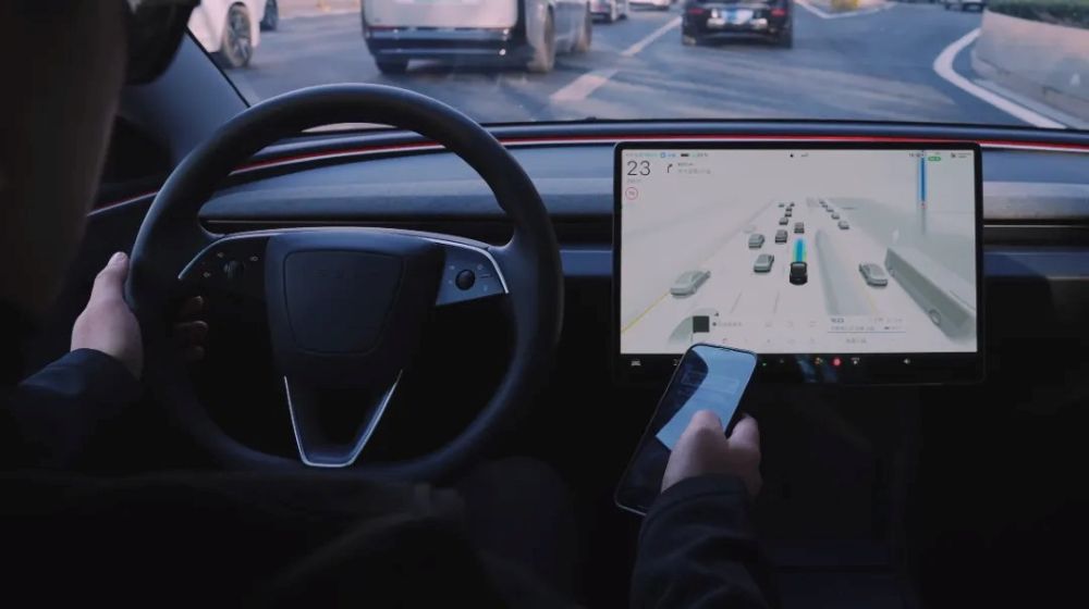 特斯拉加速布局自动驾驶!FSD将迎大升级,自建芯片工厂动工在即