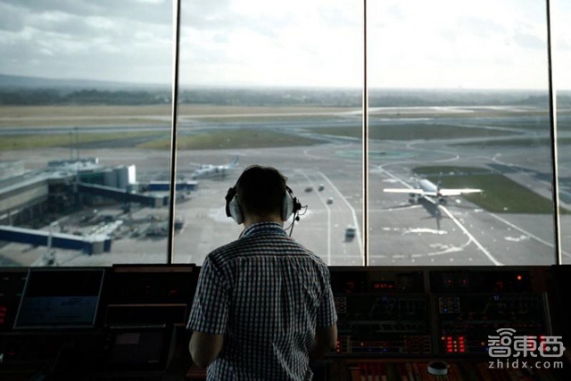 智东西晚报:小米或携微软推Windows 10平板