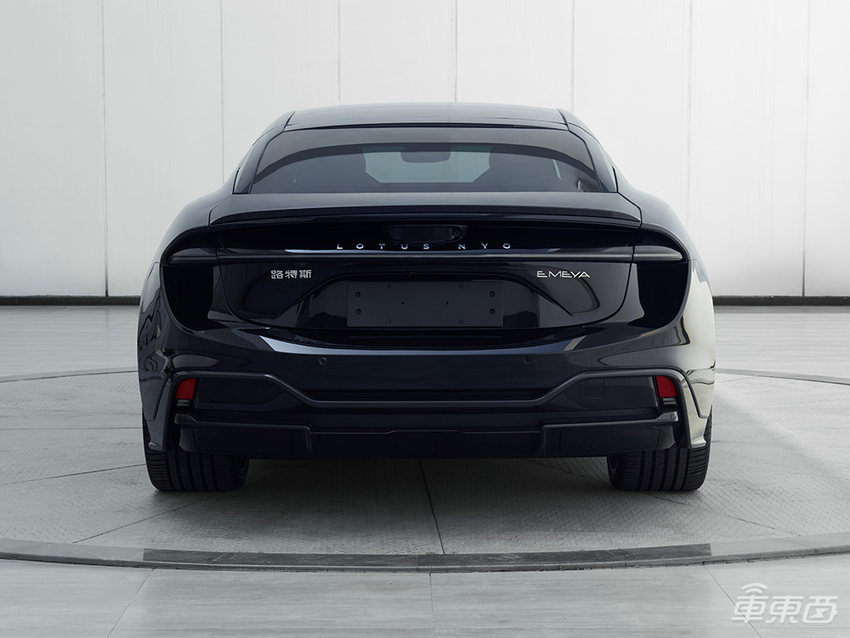 余承东口中“1000万内最好的SUV”问界M9来了！9月工信部新车目录解读