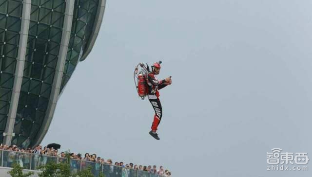 智东西晚报周末版:GoFast飞行背包在京首飞