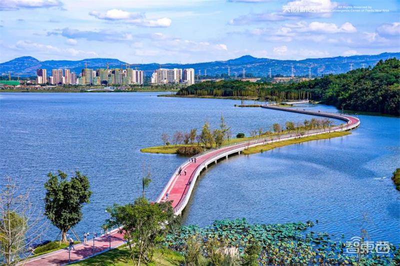 西南王崛起:重庆GDP首超广州,新基建方案吊打成都?