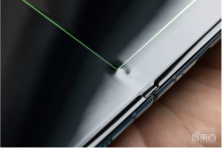 三星Galaxy Fold 9月重新开售:“五招”改进折叠屏,以防屏碎!