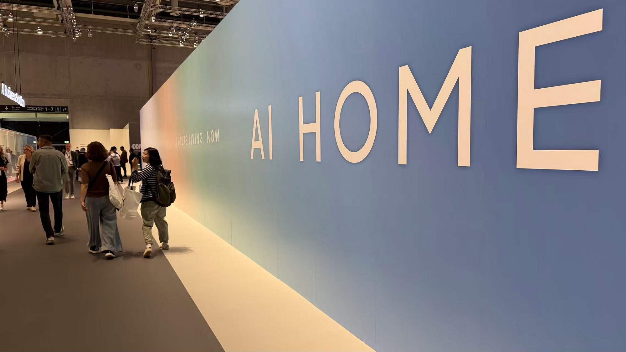 暴走IFA展會帶來八大看點(diǎn)！宇樹機(jī)器人表演秀翻老外，國產(chǎn)AI眼鏡攻陷歐洲，“電動老頭樂”也來了