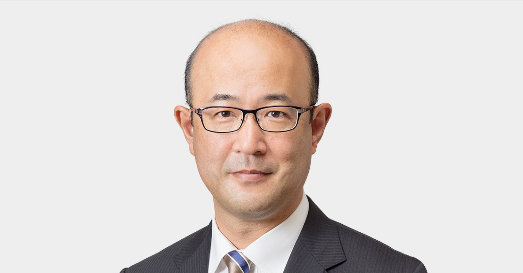 三个月净赚570亿的丰田CEO慌了！不改变，将无法生存