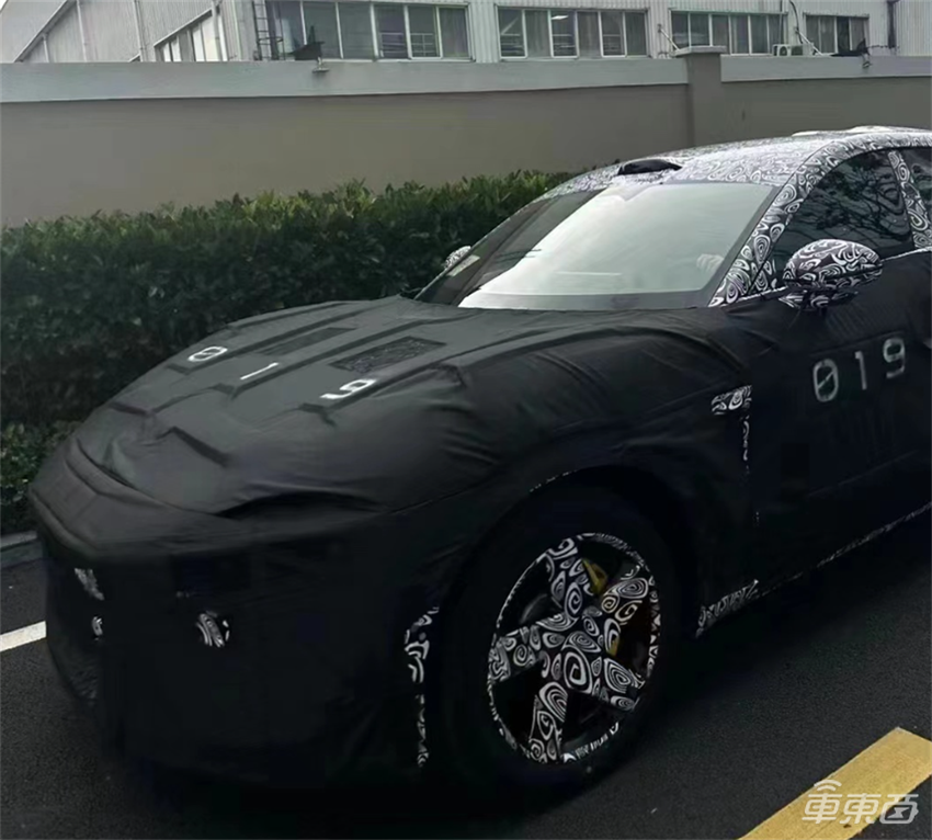 小米SUV谍照曝光！疑似撞脸法拉利500万豪车
