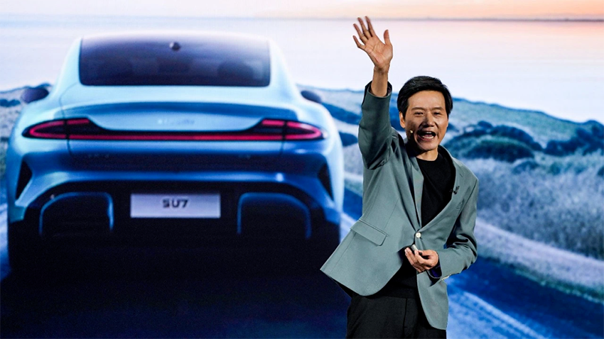 小米提前实现10万辆目标！雷军再立军令状，年底冲刺13万辆