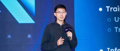 潞晨科技尤洋：如何用低成本做出類Sora？成功復(fù)現(xiàn)有四個(gè)要素，時(shí)空分割是關(guān)鍵一步｜GenAICon2024