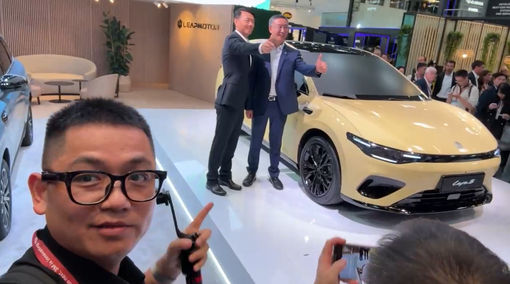 年轻人的“拉风”车!零跑Lafa5慕尼黑首秀启动盲订,国内Q4发,车东西现场见证