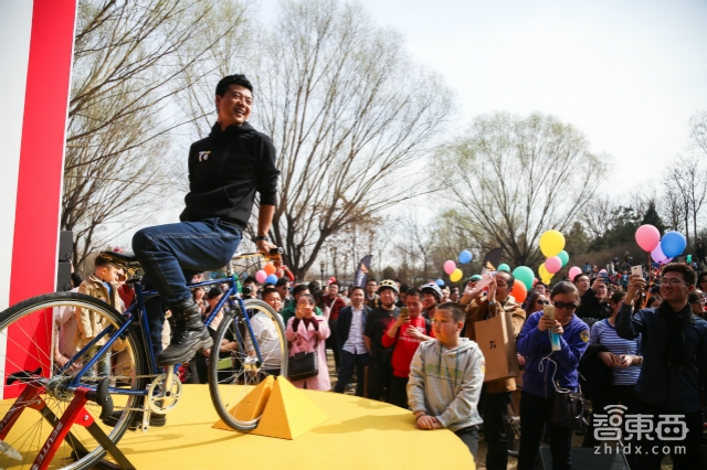 春天要骑折叠小黄车出去浪 700Bike银河不止是萌哦