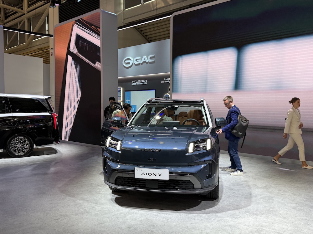 103条中国车圈好汉激战慕尼黑!暴走一天看全欧洲最大车展,BBA不服激烈反攻