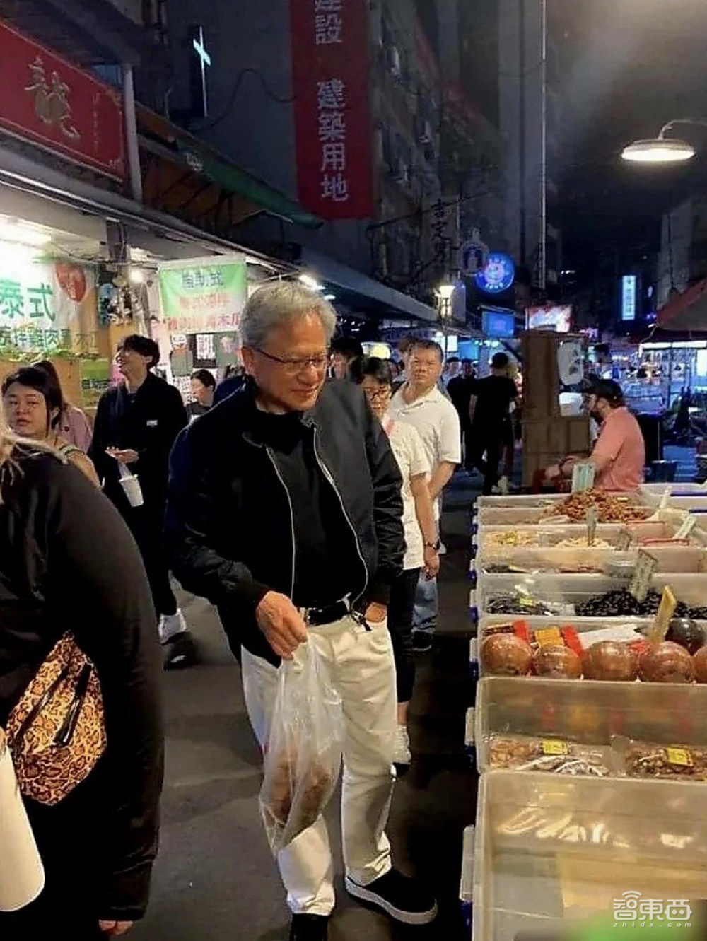 1万亿美元市值！昨夜，英伟达创造了历史