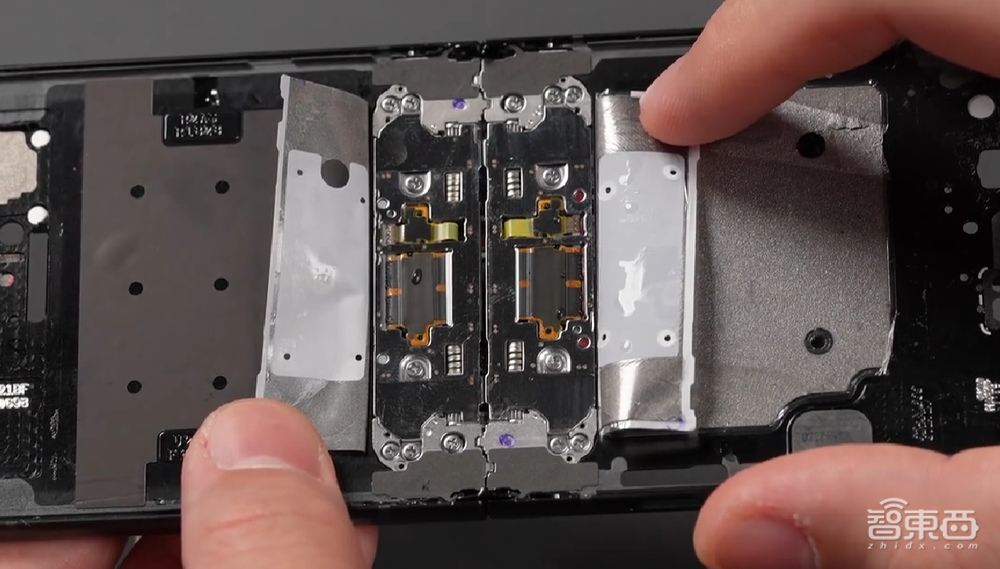 2021年了,折叠屏手机怎么还没火起来?