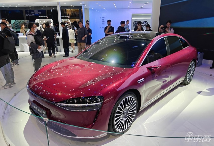 车模失业老板当网红,北京车展成小米车展!除了热梗还有这五大行业真相