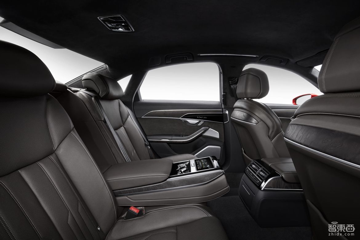 新奥迪A8粉墨亮相 无人驾驶技术成为最大亮点