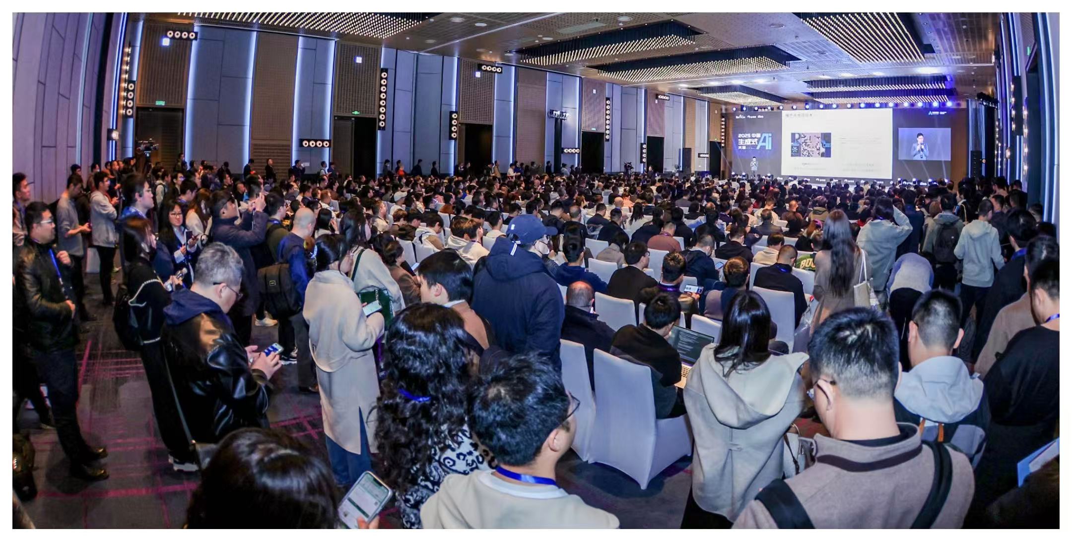 首届具身智能机器人大会定档11月,同期举行VLA、世界模型等三场研讨会!