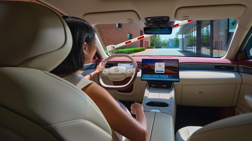 东风风神L8预售12.99万元起，标配L2辅助驾驶，从工具车迈向智能SUV