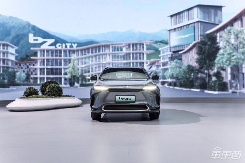 20万起的丰田纯电SUV上市,优缺点全在这