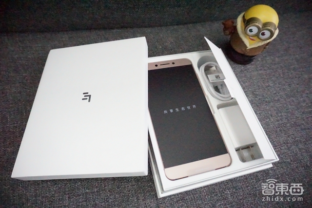 乐2发布 我们上手仔细研究了这款乐视第二代千元旗舰